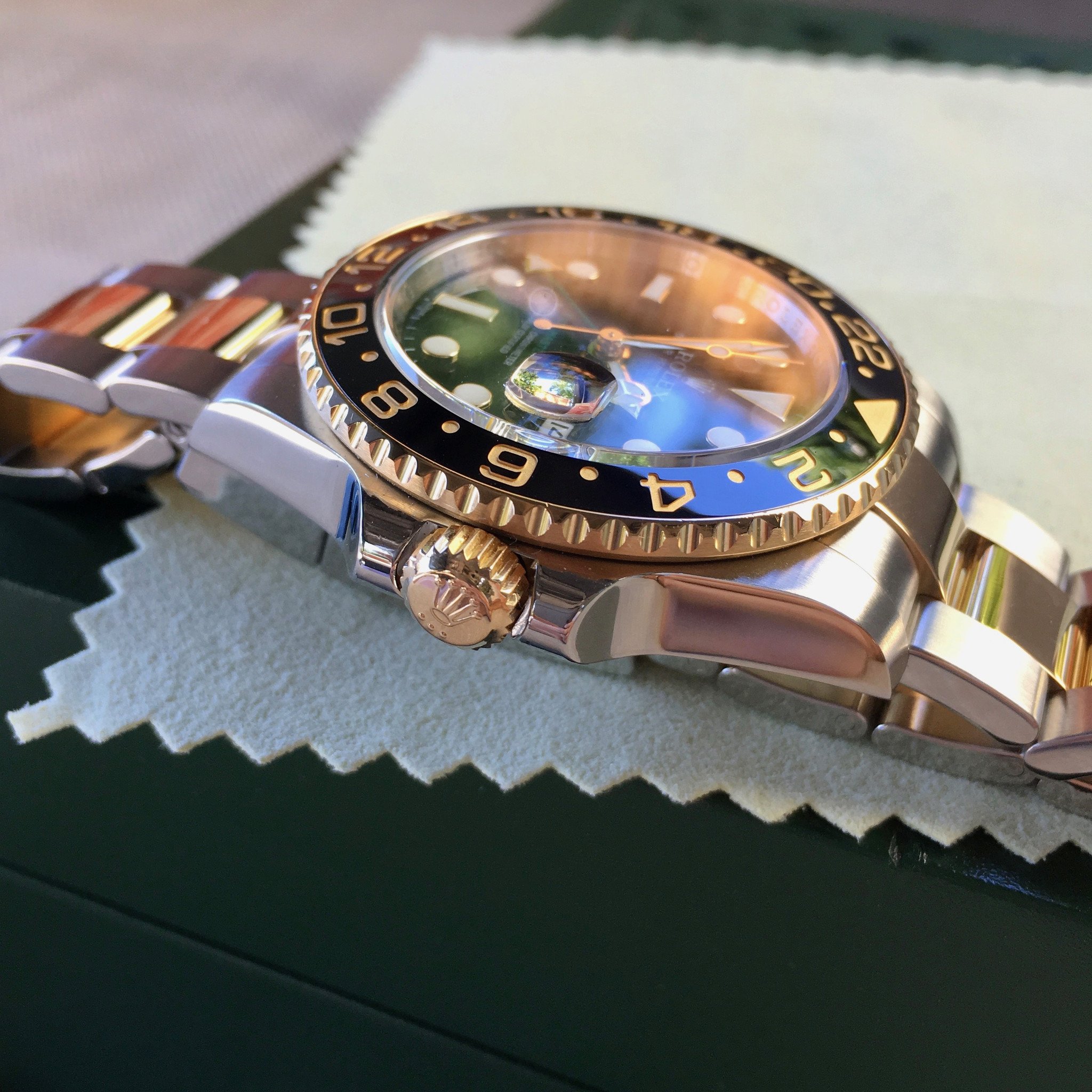 Available ROLEX GMT-MASTER II 116713 WATCH
