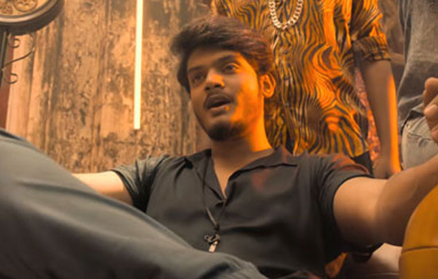 /media/k2/galleries/76415/Romantic-Movie-Stills-03