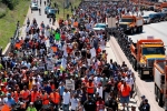 gun violence, Anti-gun Violence, anti gun violence protesters block major freeway in chicago, Eddie johnson