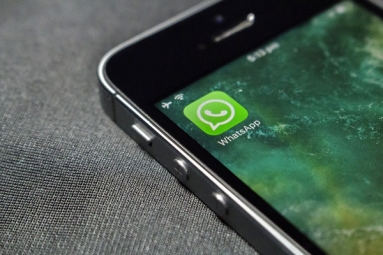 WhatsApp To Soon Block Chat Screenshots (Allegedly!) WhatsApp To Soon Block Chat Screenshots (Allegedly!)