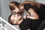 does love make us unhappy, romance vs love essay, the subtle differences between love and romance, The great gatsby
