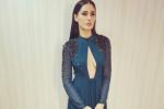 Nargis Fakhri hot in green, Banjo, nargis fakhri asked to pin up her dress, Actress nargis fakhri