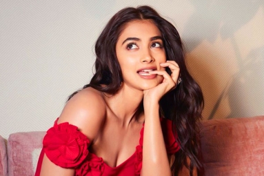 Pooja Hegde in talks for a Biggie