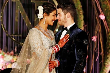 Tarot Card Reader Munisha Khatwani Predicted Priyanka-Nick’s Wedding 8 Years Ago