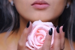 get pink lips naturally, home remides for light color lips, 10 effective home remedies to make your lips pink naturally, Pomegranate seeds