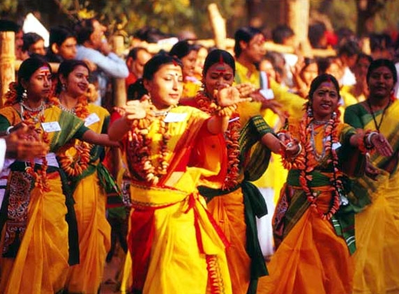 Vasant Utsav at Shanti Niketan - it's a different world!