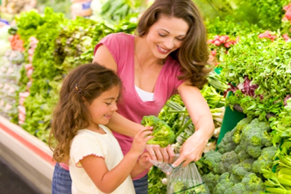 A Mother's Nutrition, Her Child's Future},{A Mother's Nutrition, Her Child's Future